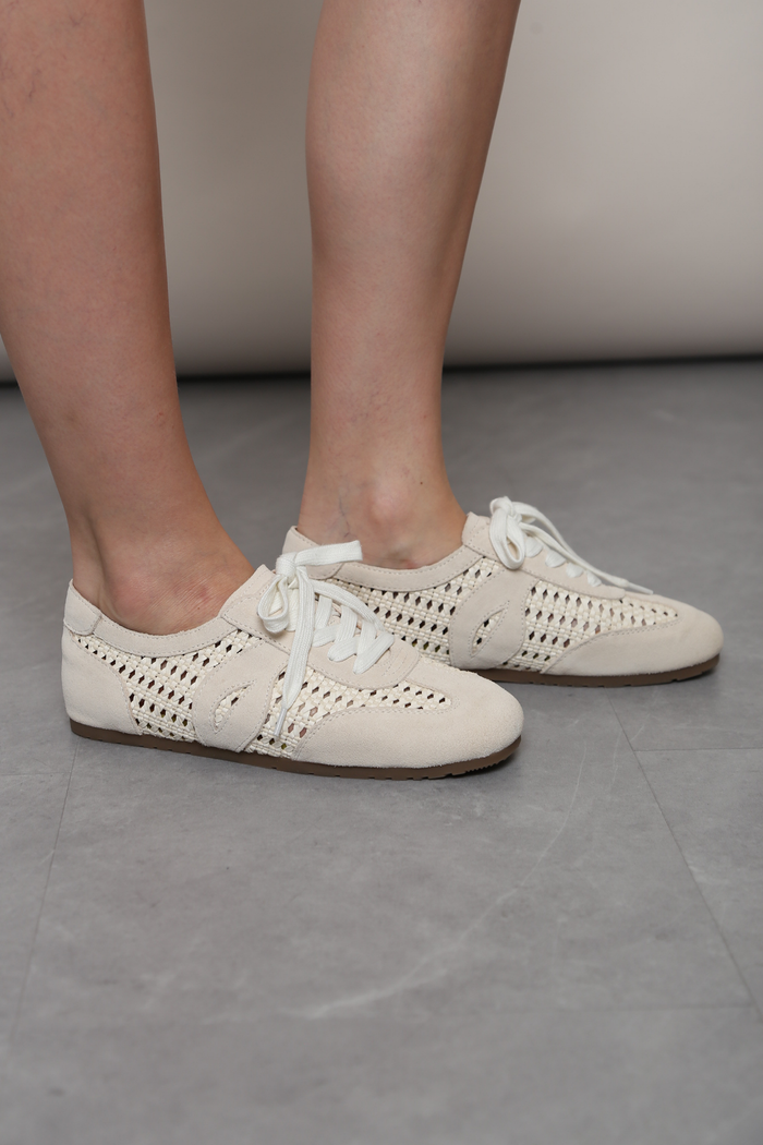 Dreamweaver Leather Sneakers Off White (Restock)