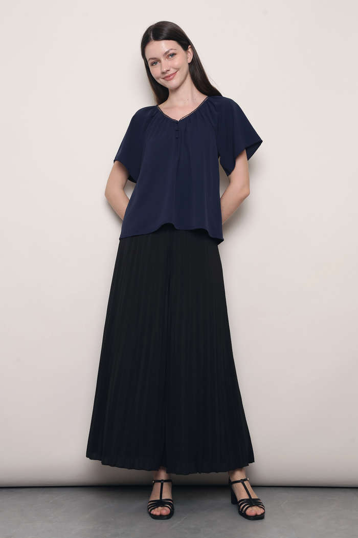 Loop Muse Flutter Blouse Navy